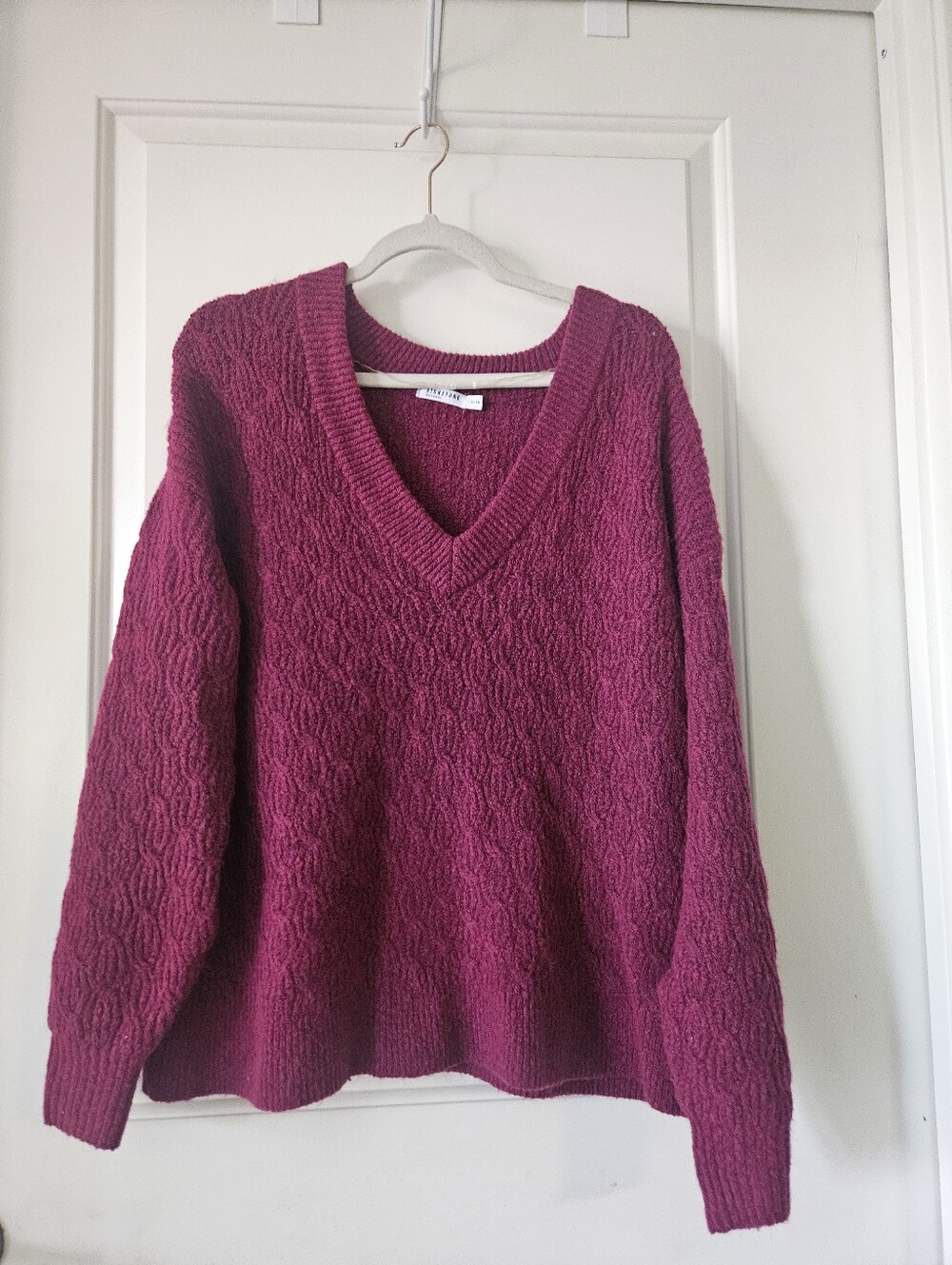 Signature Reitmans Raspberry V-Neck Textured Knit Sweater - Size XL - NWOT